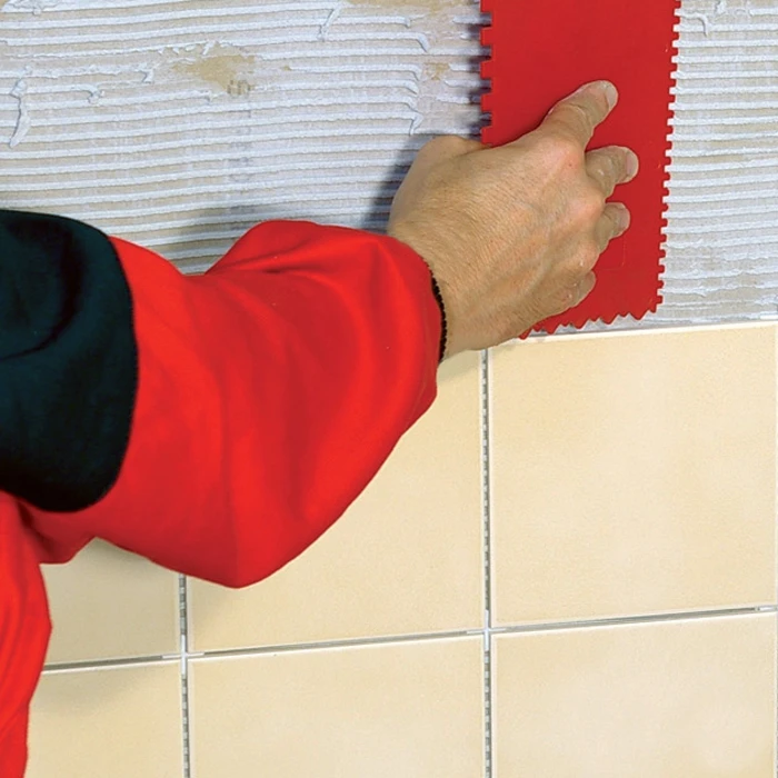 Izolujeme_koupelny_a_sprchov&eacute;_kouty_4 Adhezn&iacute; můstek | SOUDAL