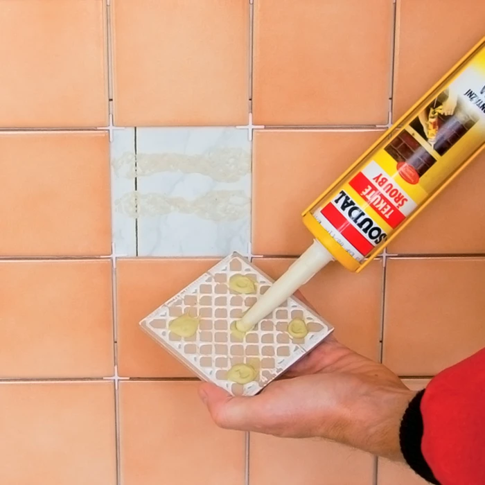Lep&iacute;me_obklady_a_dlažby_4 Adhezn&iacute; můstek | SOUDAL